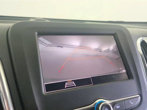 Used 2022 Chevrolet Equinox LT FWD image 29
