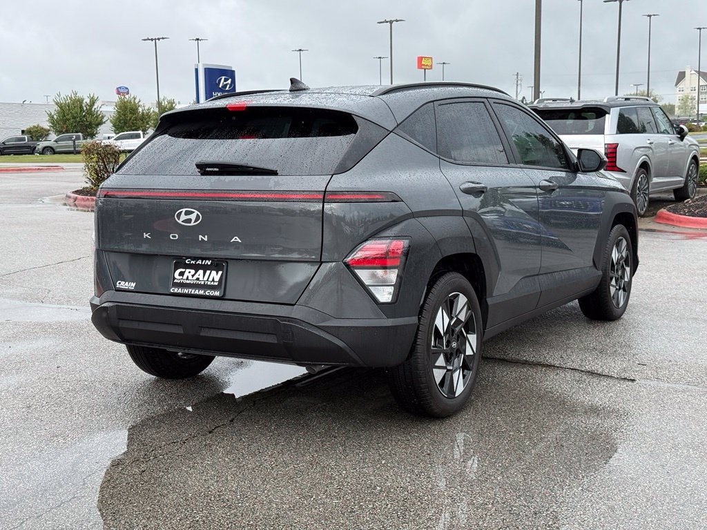 Used 2025 Hyundai Kona SEL FWD image 7
