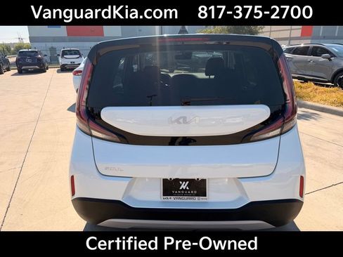Certified 2025 Kia Soul LX w/ LX Technology Package FWD image 3