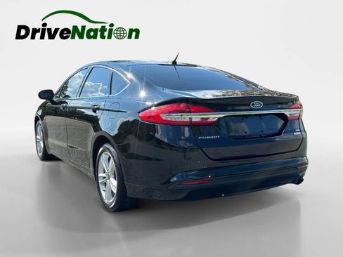 Used 2018 Ford Fusion SE w/ Fusion SE Technology Package FWD image 7