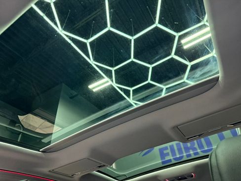 Used 2020 Audi A8 L 3.0T image 31