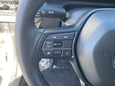 Certified 2026 Honda HR-V LX image 24