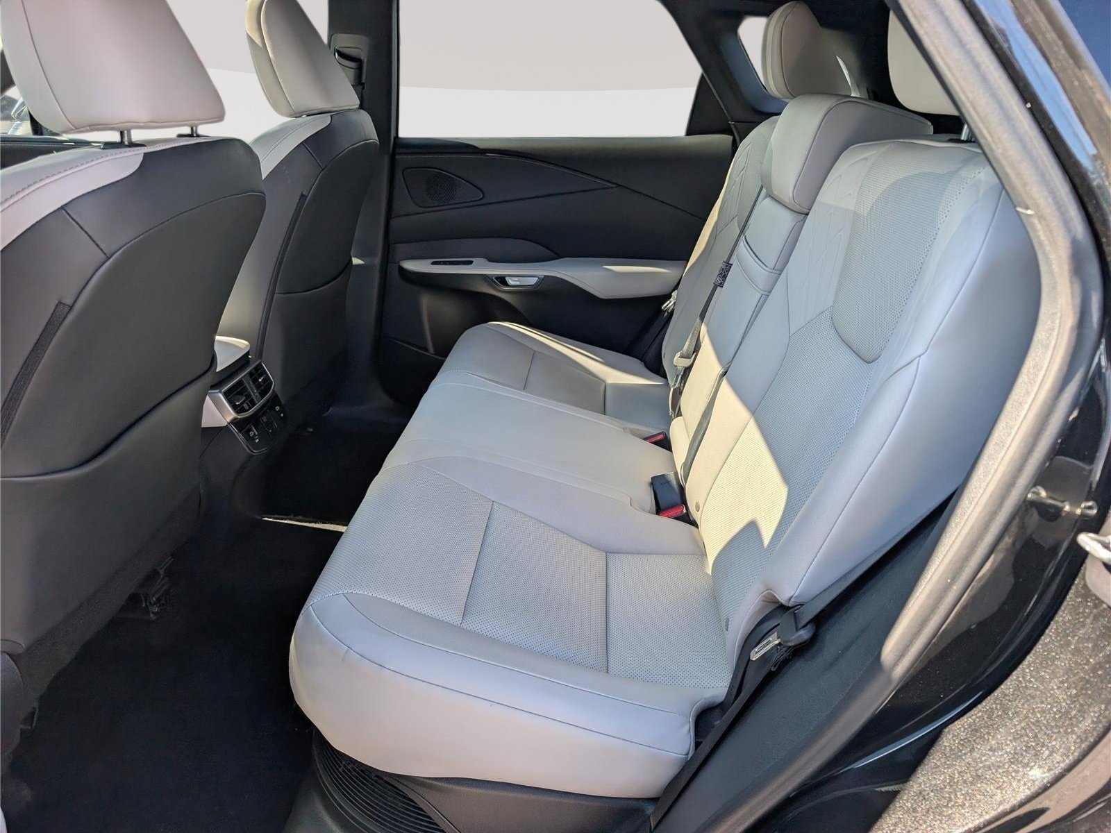Used 2025 Lexus RX 350h w/ Accessory Package AWD/4WD image 15