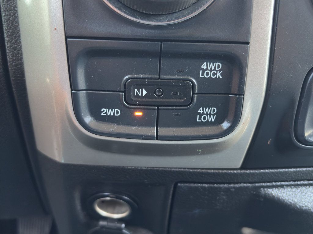 Used 2020 RAM 1500 Classic SLT AWD/4WD image 19