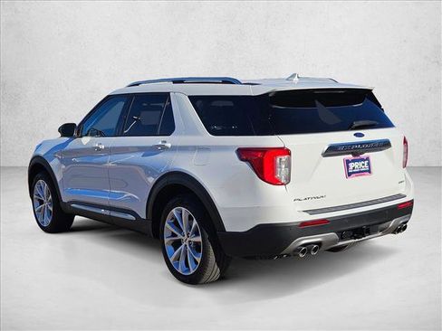 Used 2024 Ford Explorer Platinum w/ Technology Package image 8