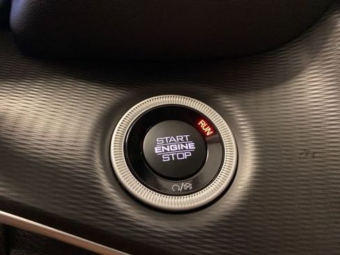 Used 2025 Jeep Grand Cherokee Laredo X w/ Luxury Tech Group I image 16