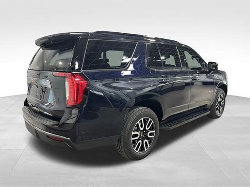 Used 2024 GMC Yukon AT4 w/ Technology Package AWD/4WD image 7
