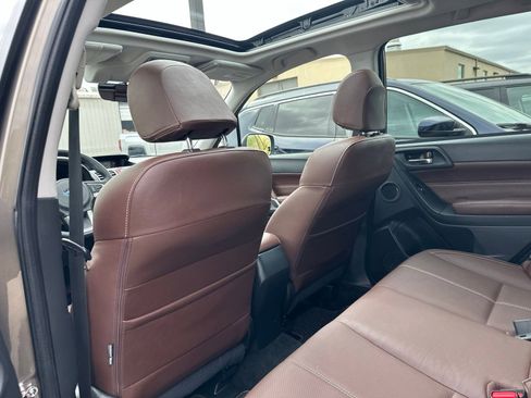 Used 2017 Subaru Forester 2.5i Touring AWD/4WD image 19