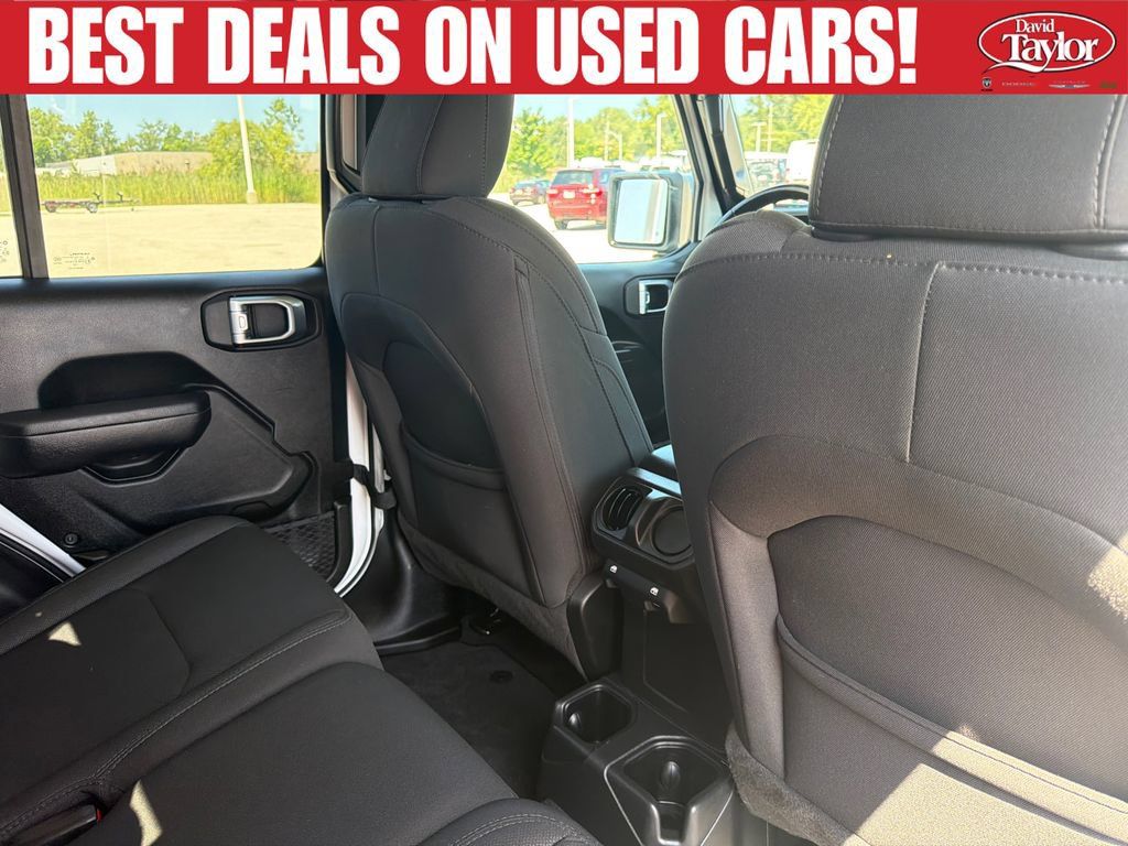 Used 2022 Jeep Gladiator Sport AWD/4WD image 34