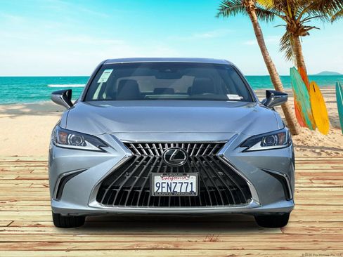 Used 2023 Lexus ES 300h w/ Premium Package FWD image 9