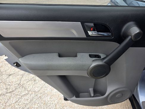 Used 2011 Honda CR-V LX image 27