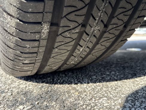 Used 2024 Ford Mustang GT Premium image 12