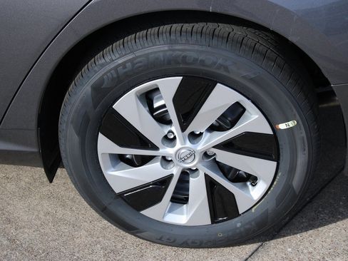 New 2025 Nissan Altima 2.5 S image 8