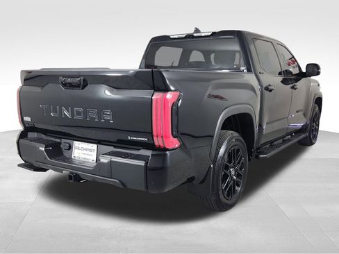 Used 2025 Toyota Tundra Limited AWD/4WD image 5