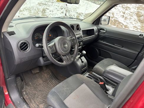 Used 2014 Jeep Patriot Latitude image 9