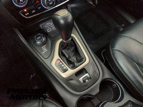 Used 2015 Jeep Cherokee Limited AWD/4WD image 20