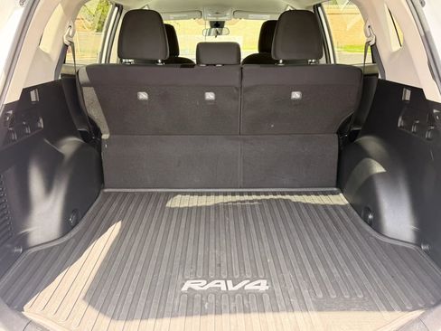 Used 2017 Toyota RAV4 LE w/ All Weather Liner Package AWD/4WD image 9