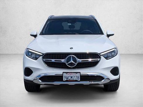 Used 2026 Mercedes-Benz GLC 300 4MATIC image 2