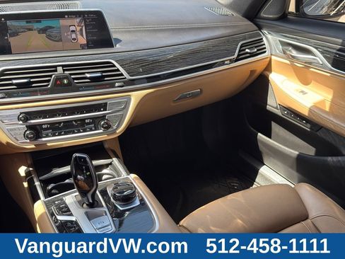 Used 2022 BMW 750i xDrive w/ Executive Package AWD/4WD image 33