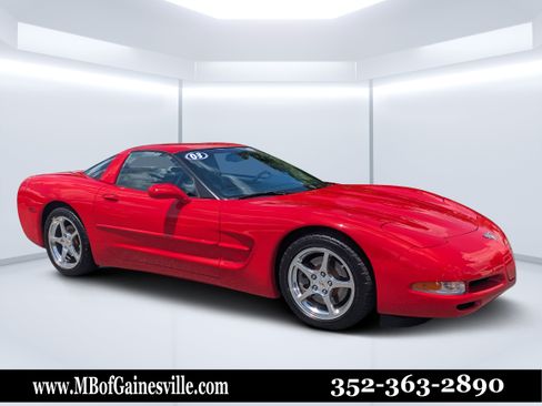 Used 2003 Chevrolet Corvette Coupe w/ Preferred Equipment Group RWD image 1