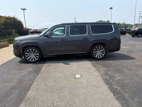 Used 2023 Jeep Grand Wagoneer L Series II AWD/4WD image 2