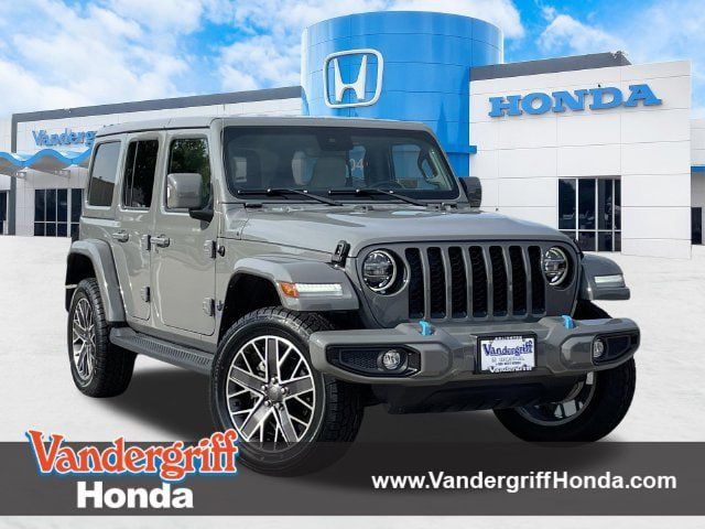Used 2022 Jeep Wrangler Unlimited Sahara AWD/4WD image 1