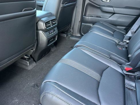 New 2025 Honda Pilot Touring image 13