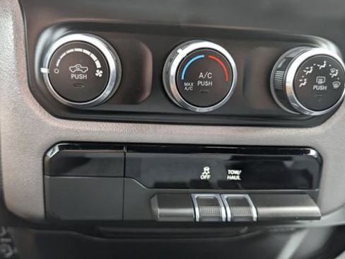 Used 2021 RAM 1500 Big Horn AWD/4WD image 24