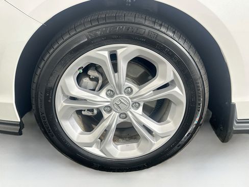 Used 2025 Honda Accord LX image 11