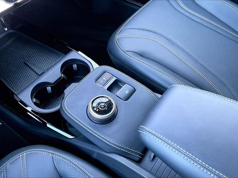 Used 2022 Ford Mustang Mach-E Premium image 16