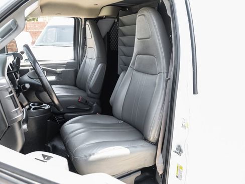Used 2019 Chevrolet Express 3500 w/ Driver Convenience Package RWD image 30