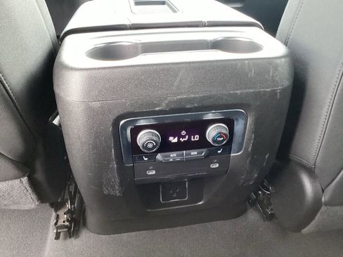 Used 2024 Chevrolet Tahoe Premier image 21