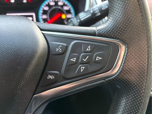 Used 2020 Chevrolet Equinox LS image 26