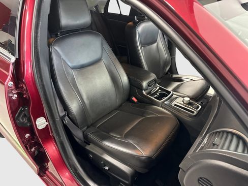 Used 2019 Chrysler 300 Limited w/ Safetytec Plus Group AWD/4WD image 12