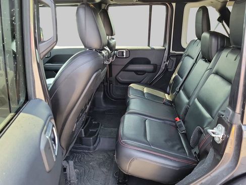 Used 2019 Jeep Wrangler Unlimited Rubicon AWD/4WD image 28