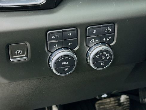 Used 2023 GMC Sierra 1500 Denali w/ Denali Reserve Package image 17