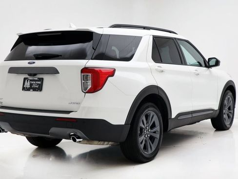 Used 2023 Ford Explorer XLT w/ Equipment Group 202A image 9