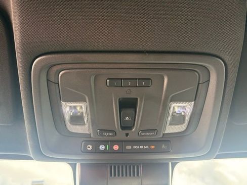 Used 2023 Chevrolet Silverado 1500 High Country w/ Technology Package AWD/4WD image 25
