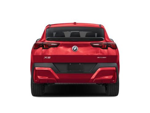 Used 2025 BMW X2 xDrive28i AWD/4WD image 5