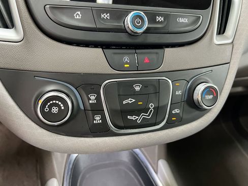 Used 2022 Chevrolet Malibu LS w/ Driver Confidence Package II FWD image 16