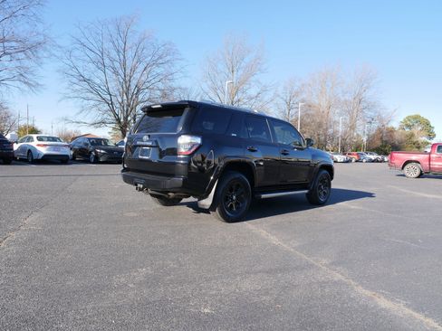 Used 2016 Toyota 4Runner SR5 image 4