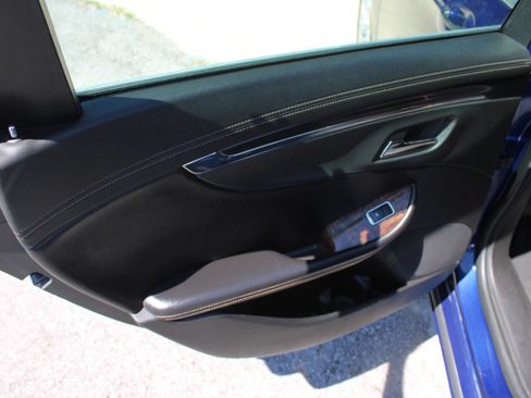 Used 2014 Chevrolet Impala LTZ FWD image 17