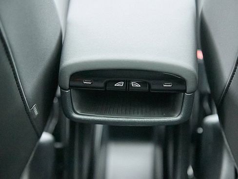 New 2026 Volvo EX30 Plus w/ Protection Package image 18