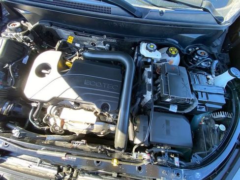 Used 2023 Chevrolet Equinox LT image 29