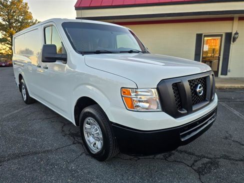 Used 2021 Nissan NV 2500 SV w/ Navigation Package image 3