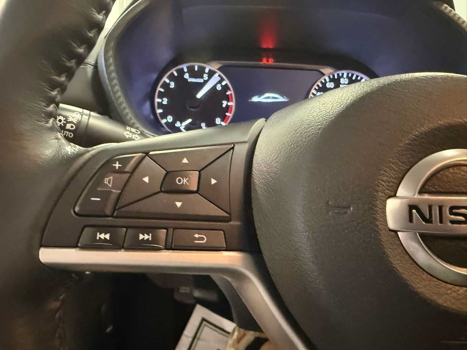 Used 2022 Nissan Sentra SV FWD image 29