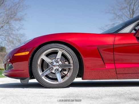 Used 2007 Chevrolet Corvette Convertible w/ Preferred Equipment Group RWD image 4
