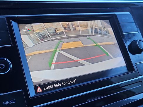 Used 2021 Volkswagen Tiguan S image 8