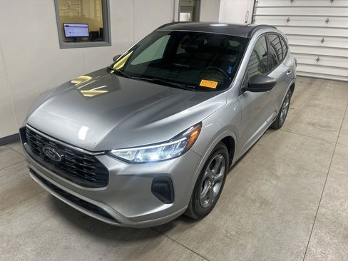 Certified 2024 Ford Escape ST-Line w/ Cold Weather Package image 2