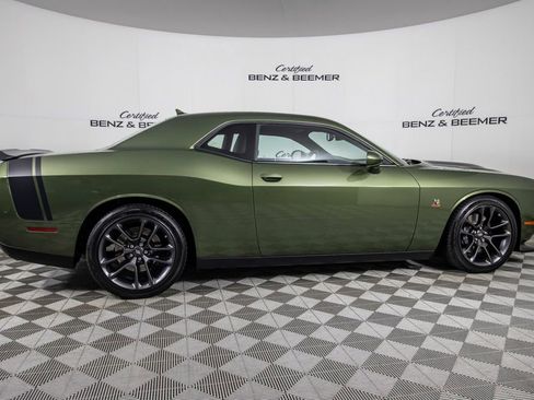 Used 2022 Dodge Challenger R/T Scat Pack w/ Plus Package RWD image 4